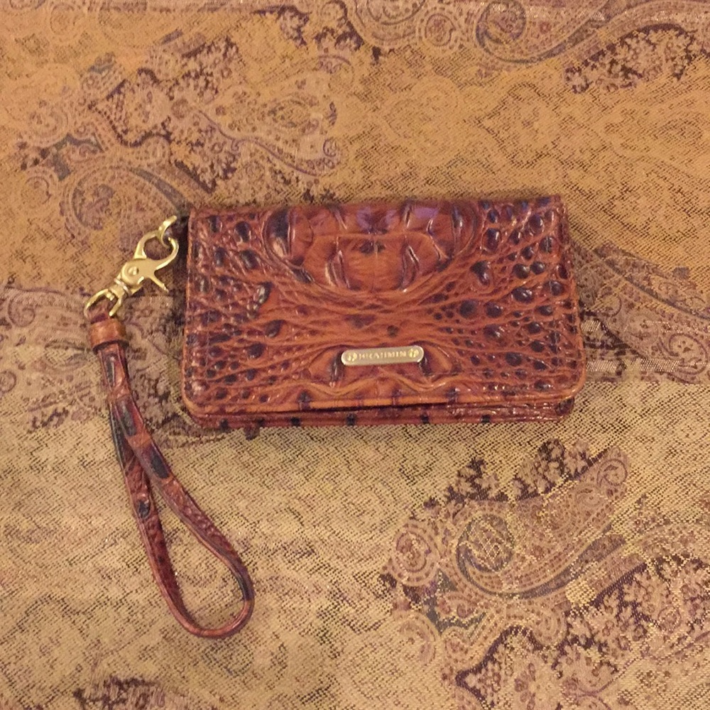 Brahmin wristlet